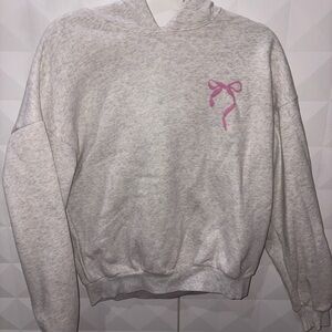 Gray Hoodie with Pink Bow Detail🎀🎀